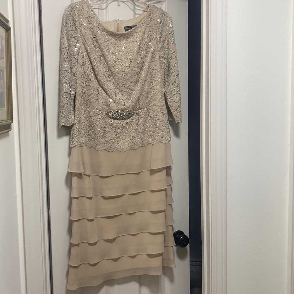 Jessica Howard formal dress